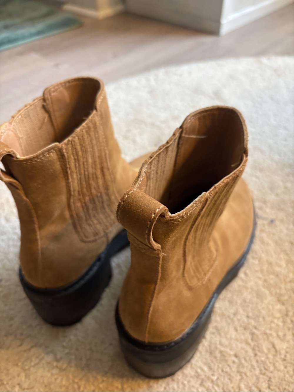 Lug sole Madewell short heeled suede booties
